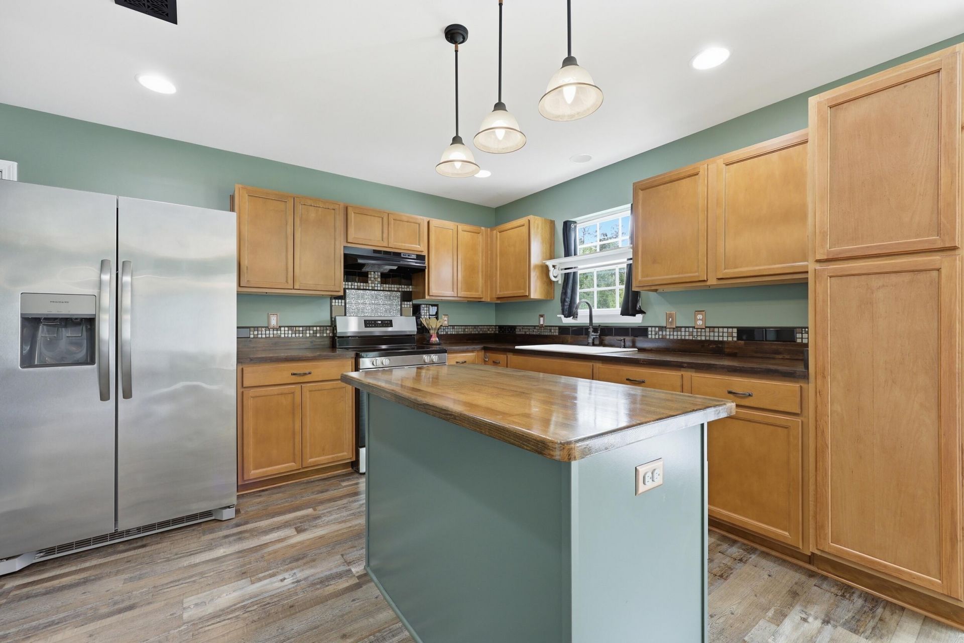 145 Notta Way Photo 14