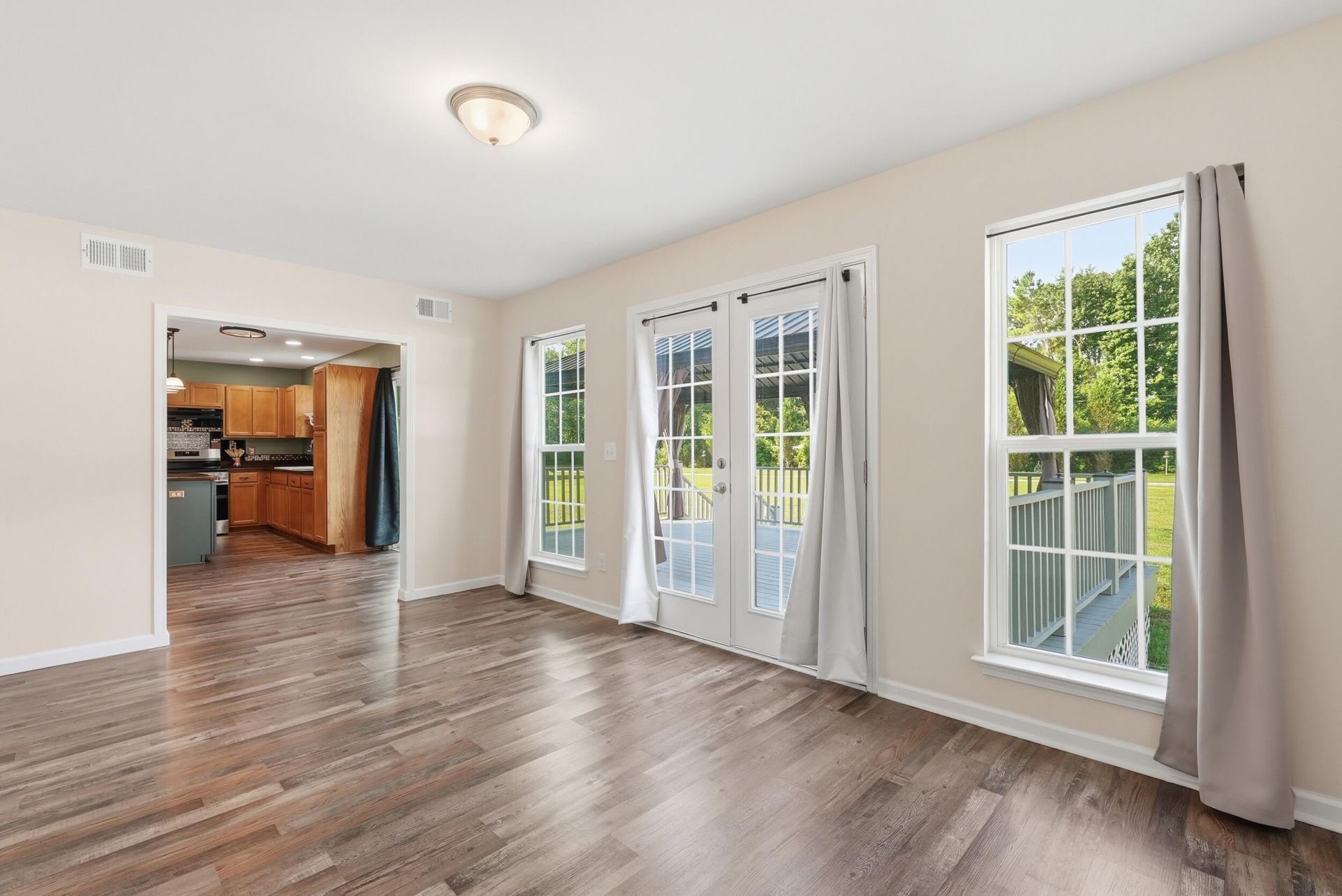 145 Notta Way Photo 14