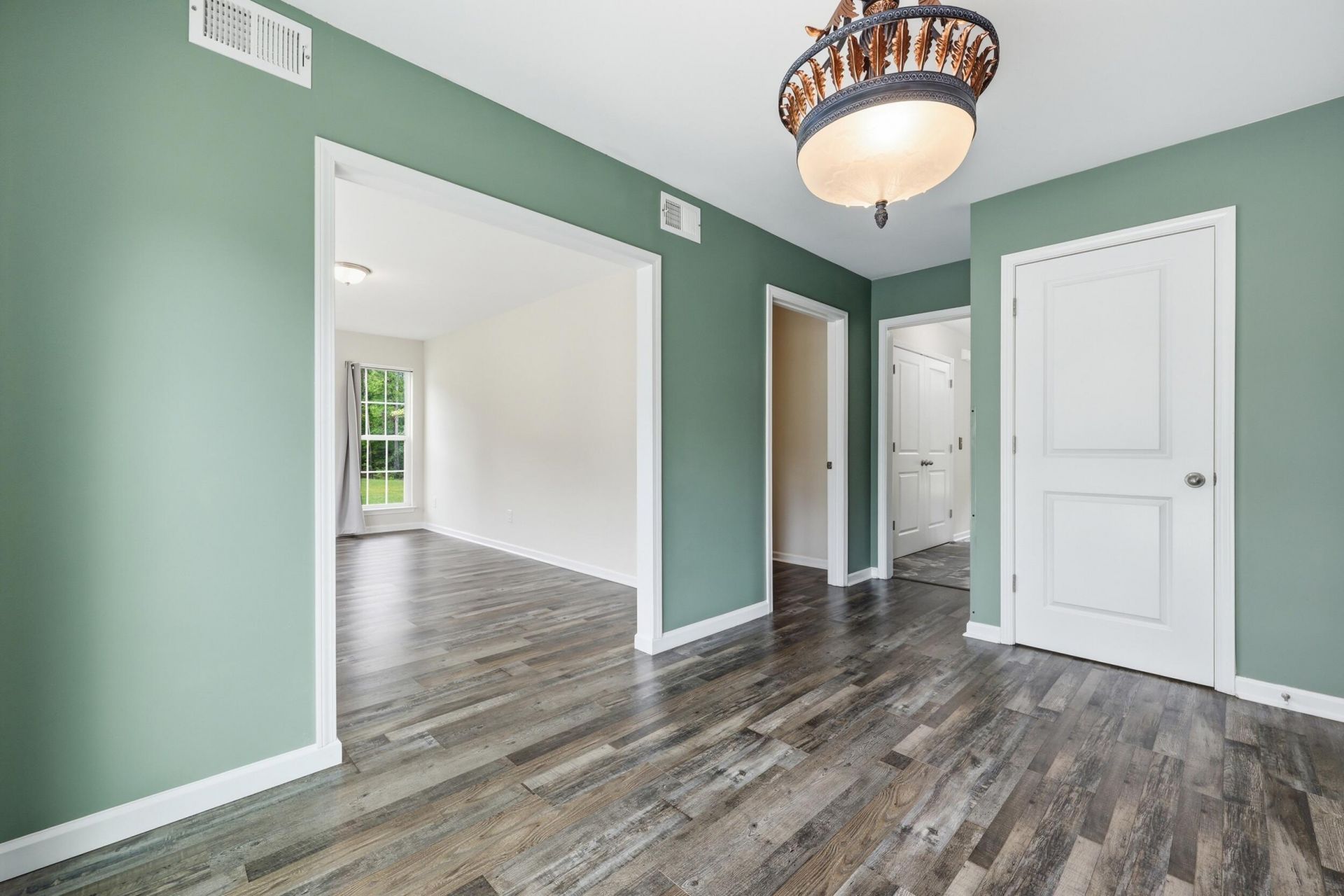 145 Notta Way Photo 16