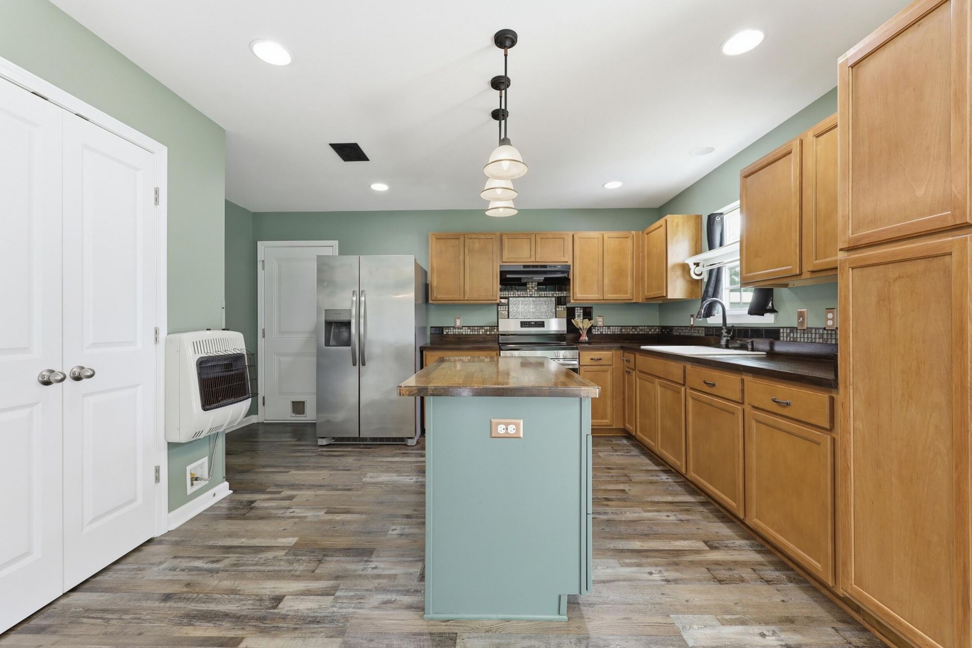 145 Notta Way Photo 17