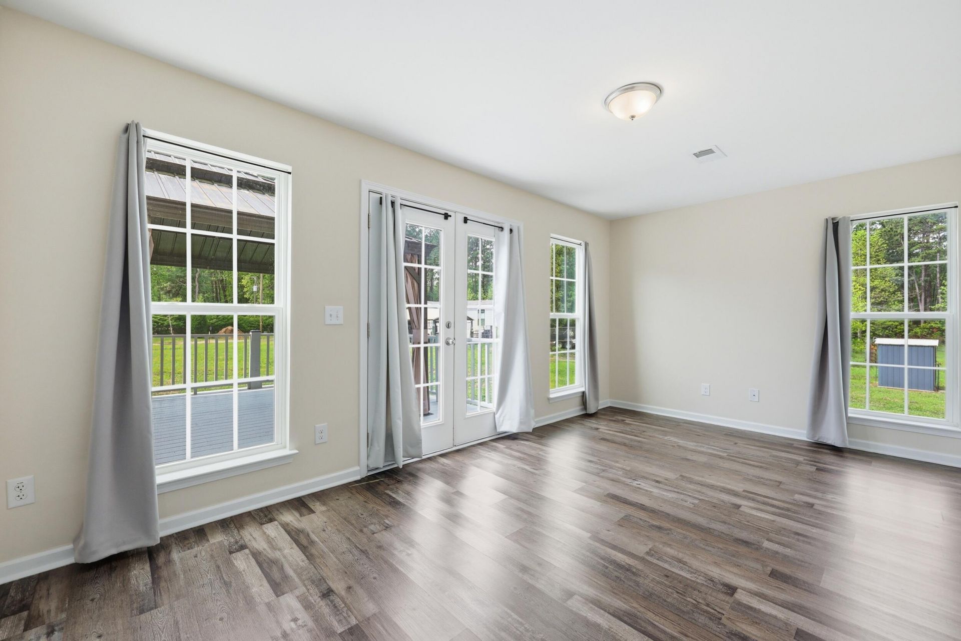 145 Notta Way Photo 18