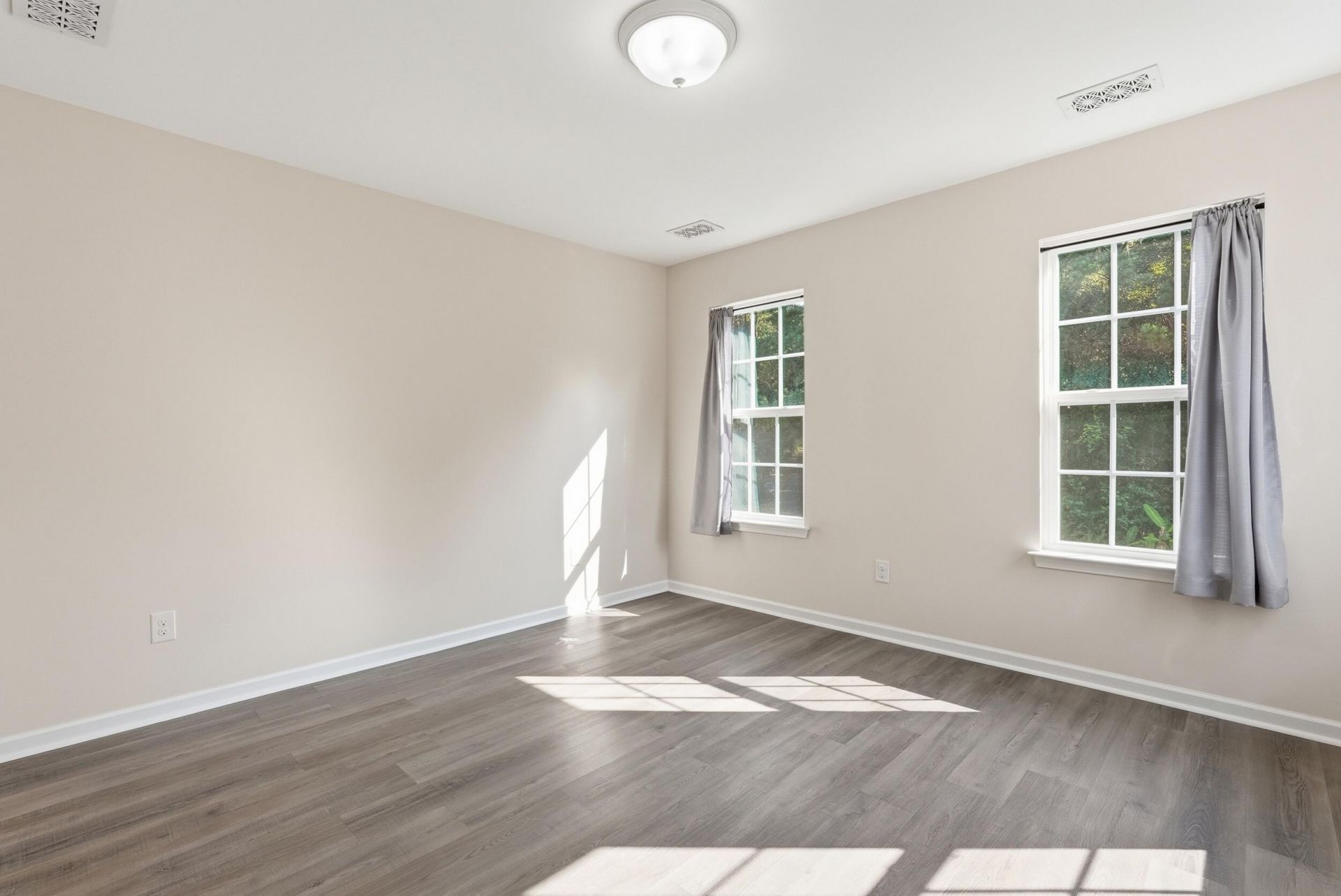 145 Notta Way Photo 24