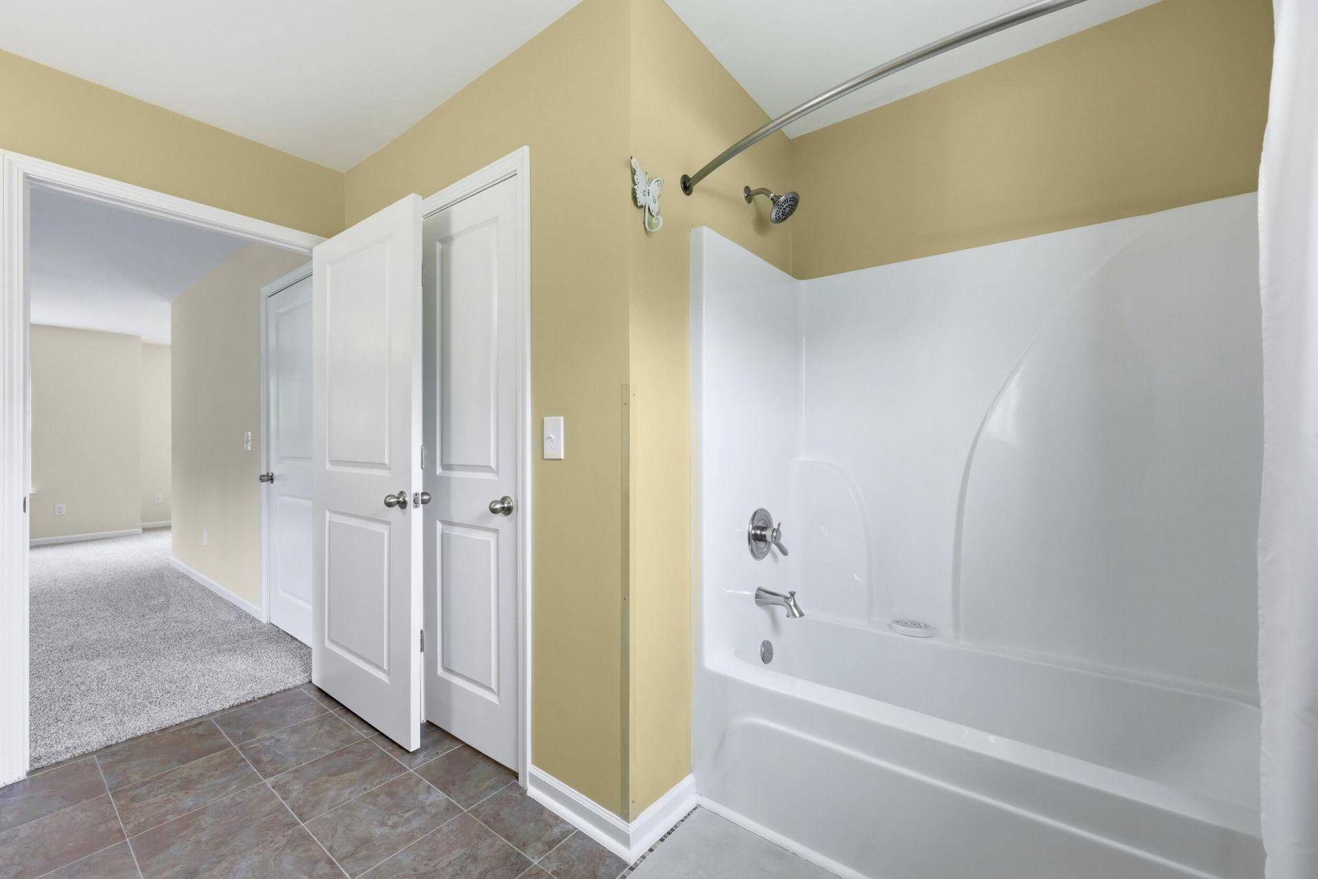 145 Notta Way Photo 32