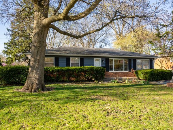 602 E Sunnycrest Court , Urbana, IL 61801