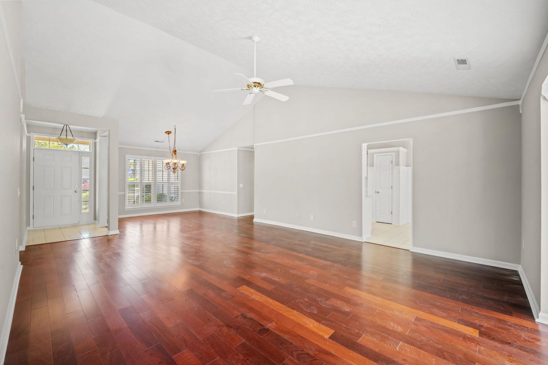 1068 Vestry Dr. Photo 16