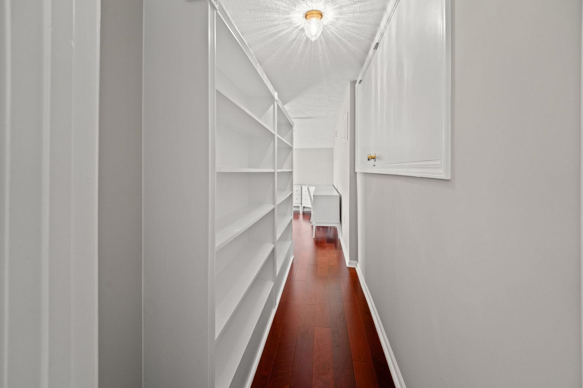 1068 Vestry Dr. Photo 23