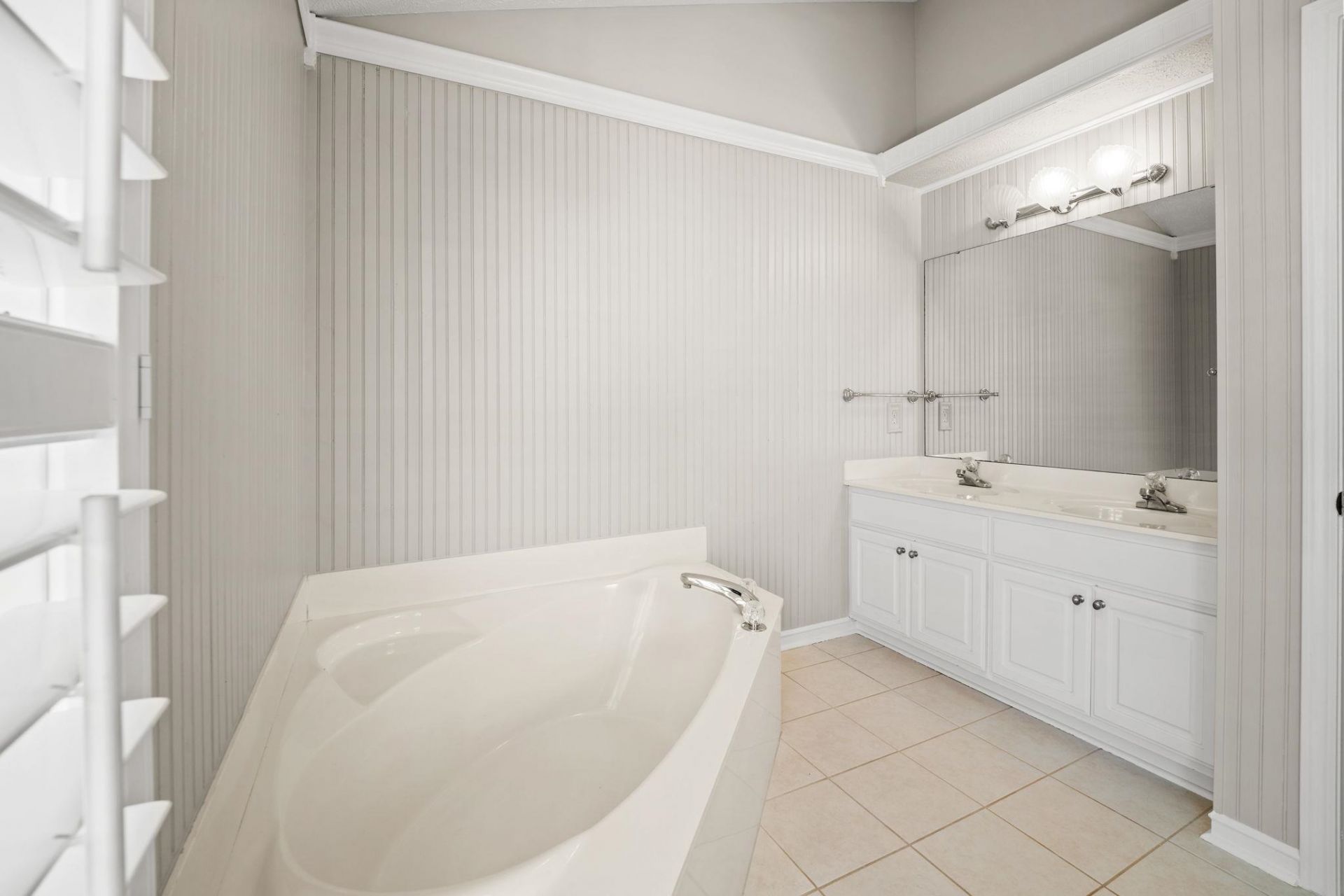 1068 Vestry Dr. Photo 34