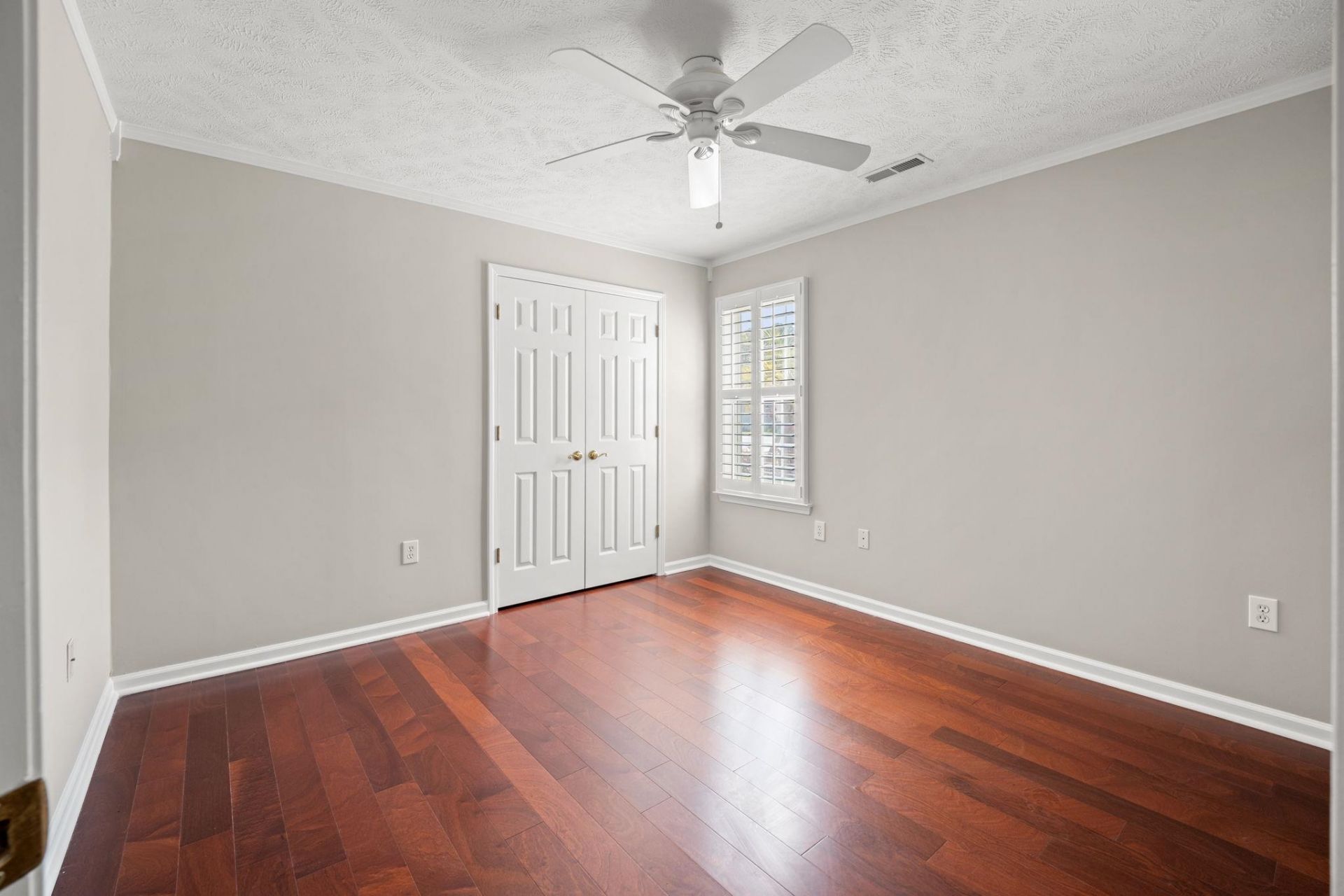 1068 Vestry Dr. Photo 35