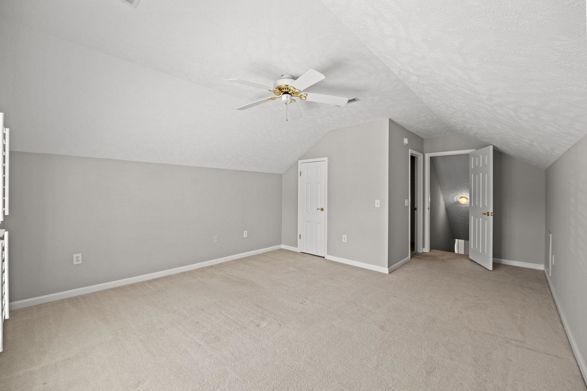 1068 Vestry Dr. Photo 39