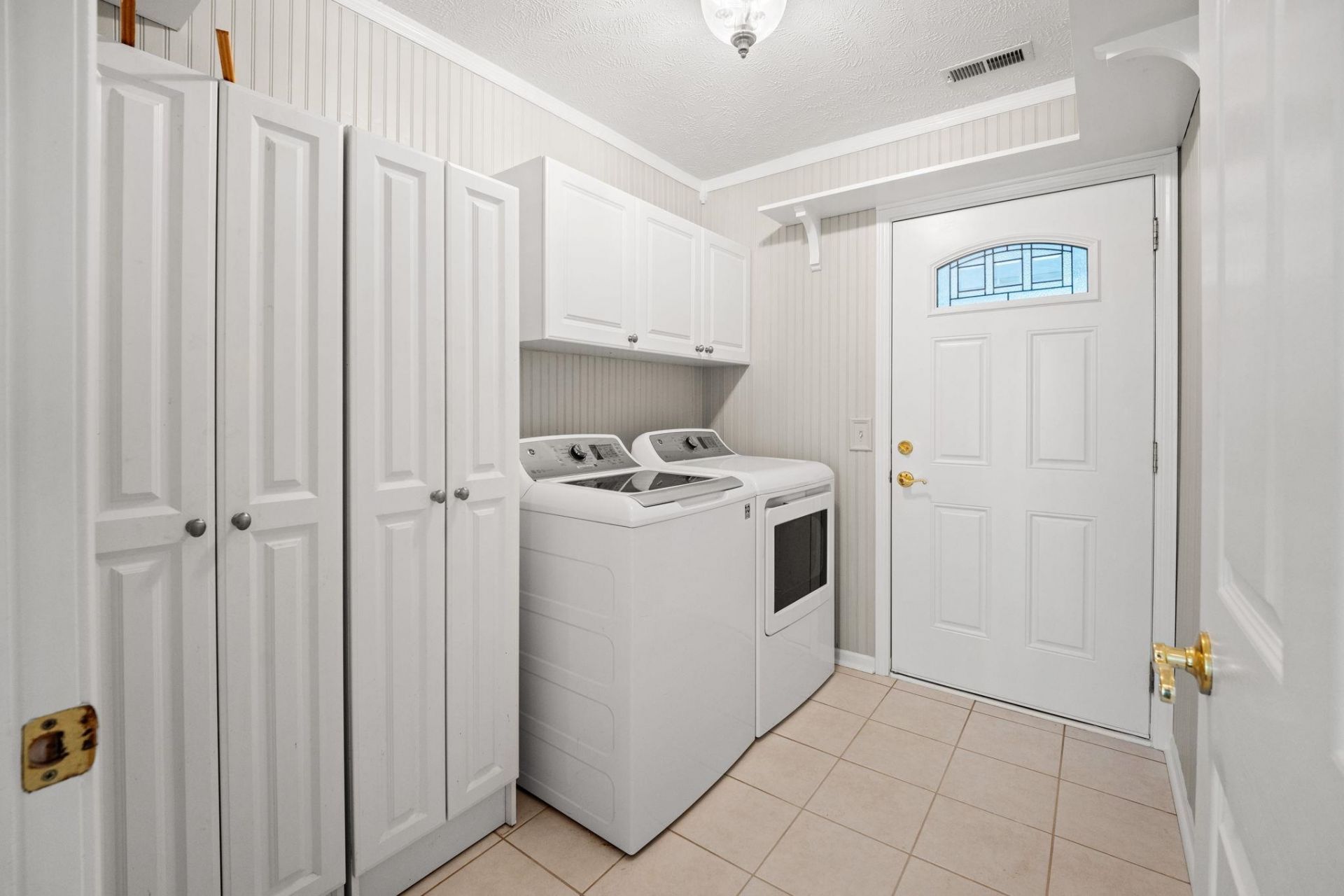 1068 Vestry Dr. Photo 40