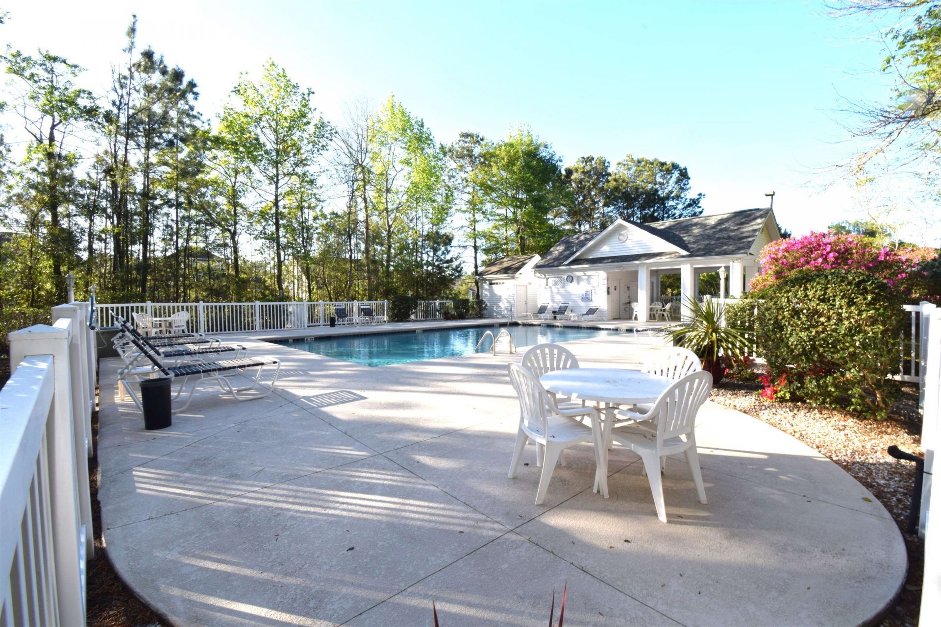 1068 Vestry Dr. Photo 8