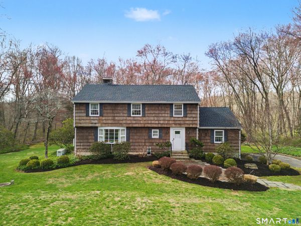 30 Brierwood, Woodbridge, CT 06525
