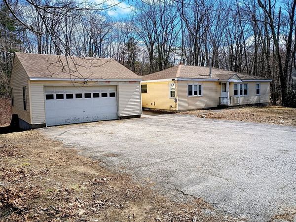 112 Mannville St, Leicester, MA 01524