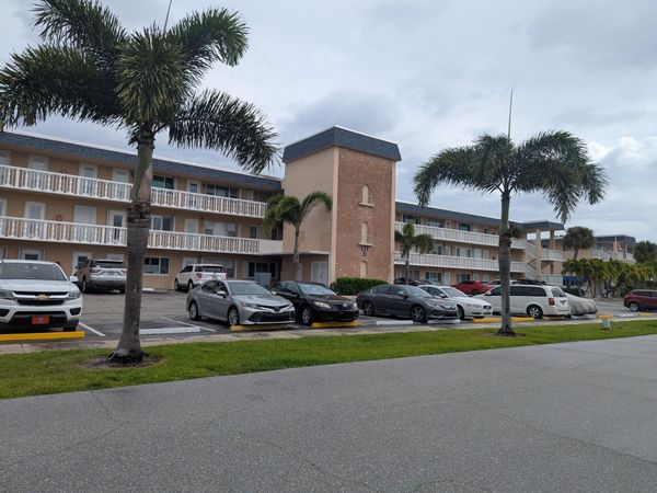 131 Doolen Court, Unit 303, North Palm Beach, FL 33408