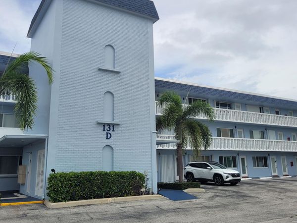 131 Doolen Court, Unit 303, North Palm Beach, FL 33408