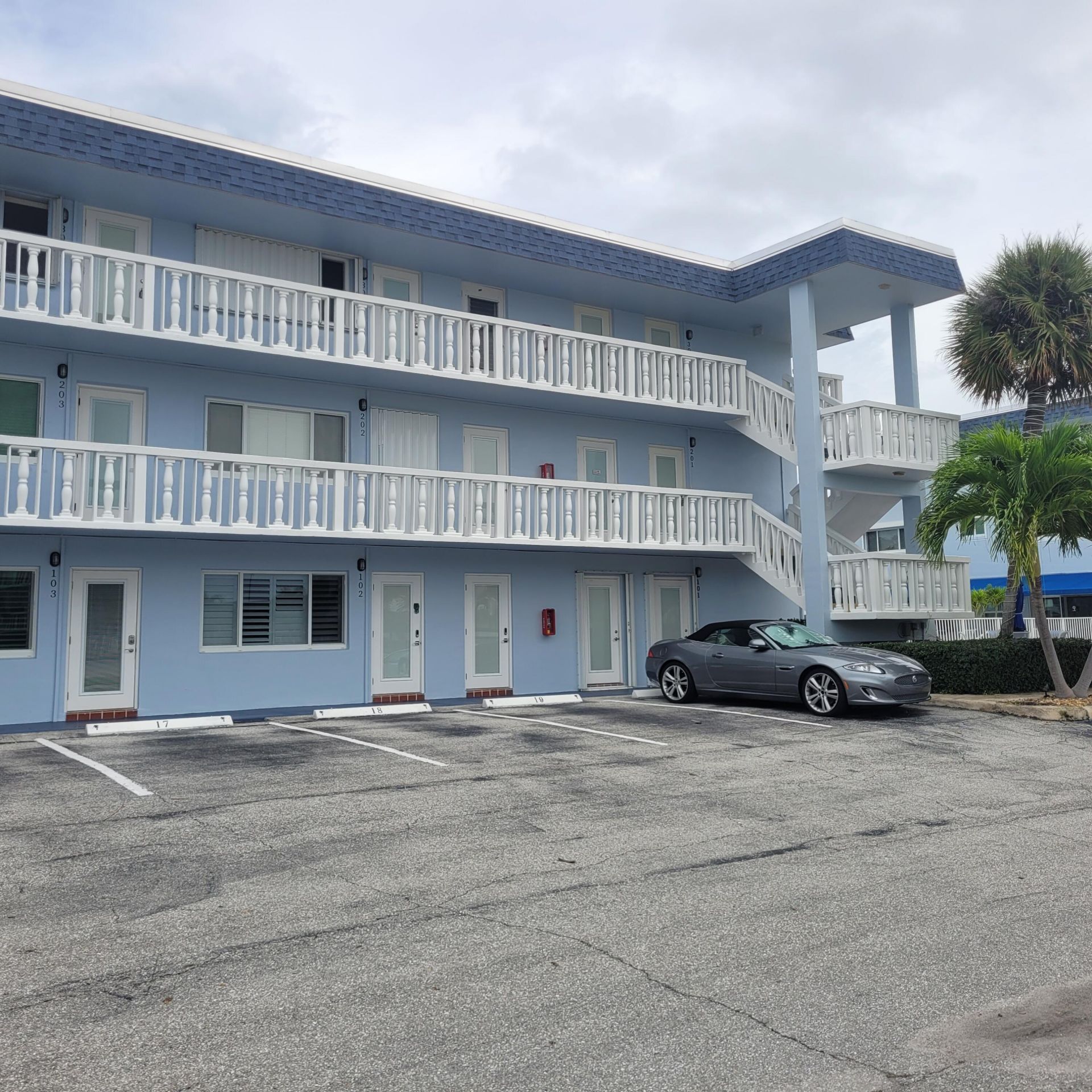 131 Doolen Court, Unit 303, North Palm Beach, FL 33408 Photo