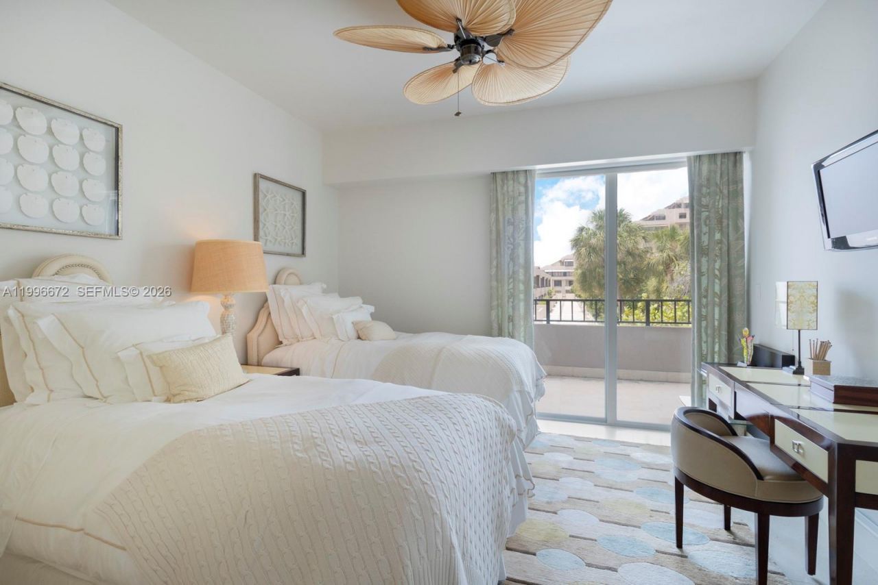 201 Crandon Blvd , Unit 174, Key Biscayne, FL 33149 Photo