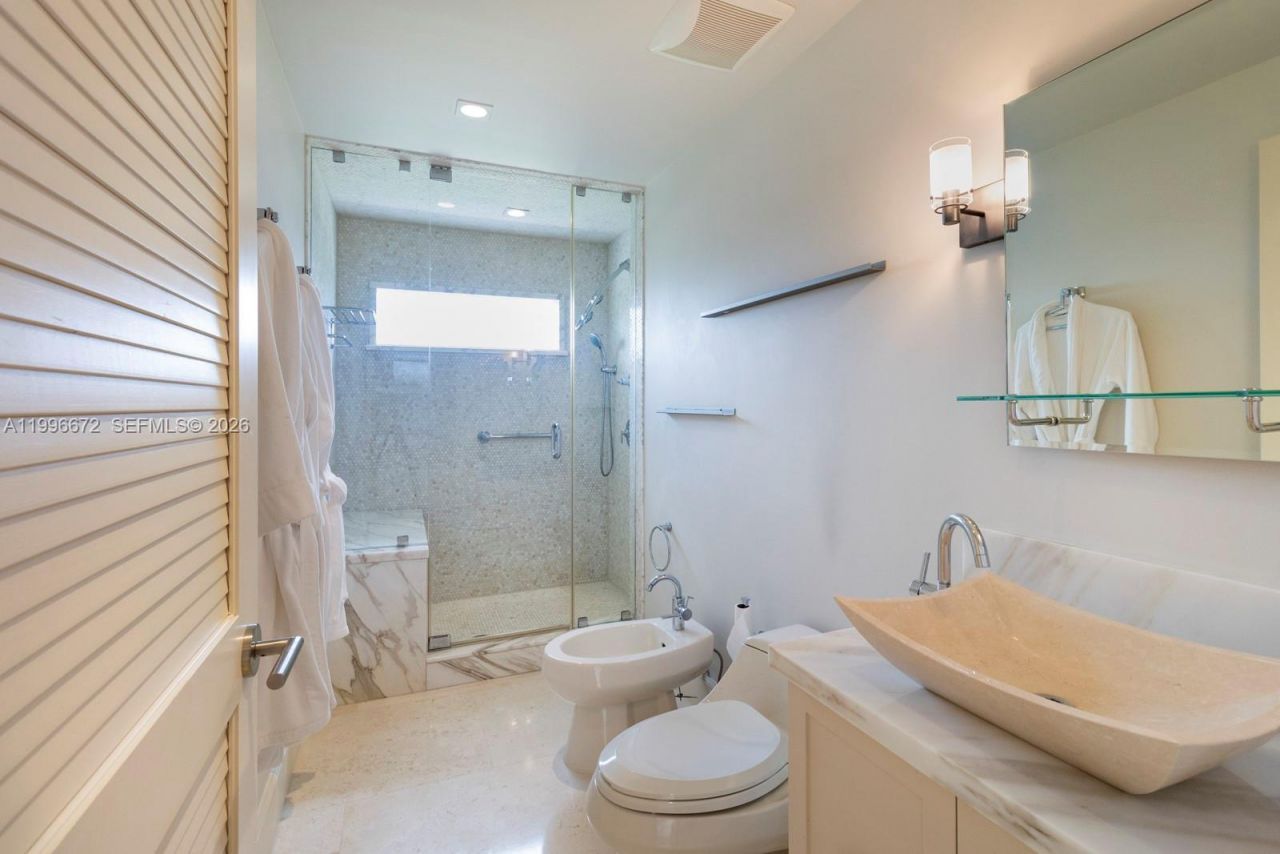 201 Crandon Blvd , Unit 174, Key Biscayne, FL 33149 Photo