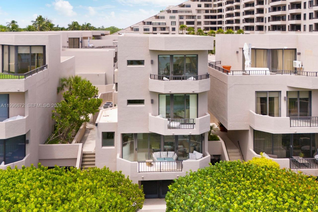 201 Crandon Blvd , Unit 174, Key Biscayne, FL 33149 Photo