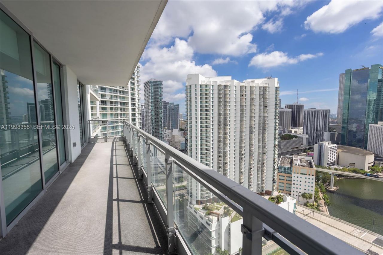 92 SW 3rd St, Unit 3512, Miami, FL 33130 Photo