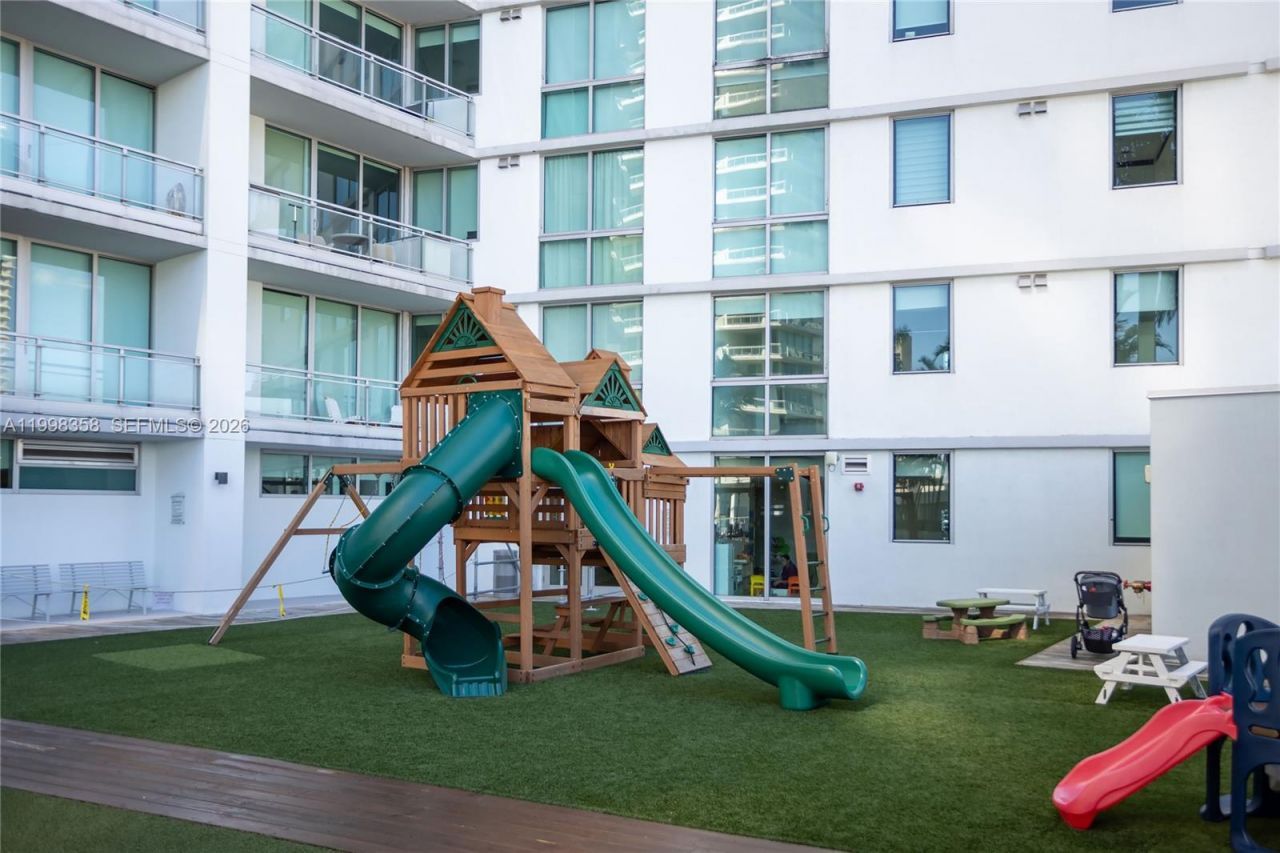 92 SW 3rd St, Unit 3512, Miami, FL 33130 Photo