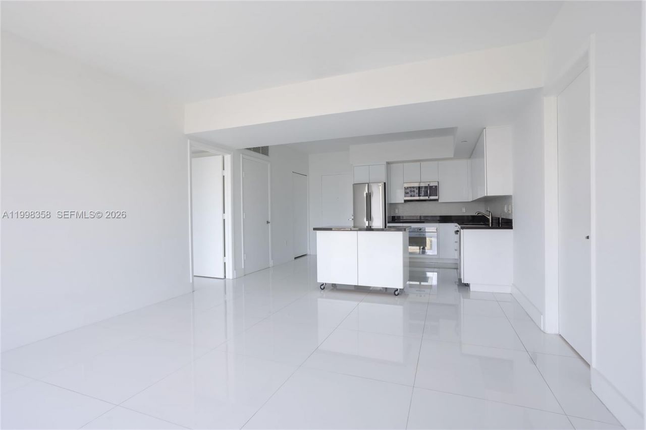 92 SW 3rd St, Unit 3512, Miami, FL 33130 Photo