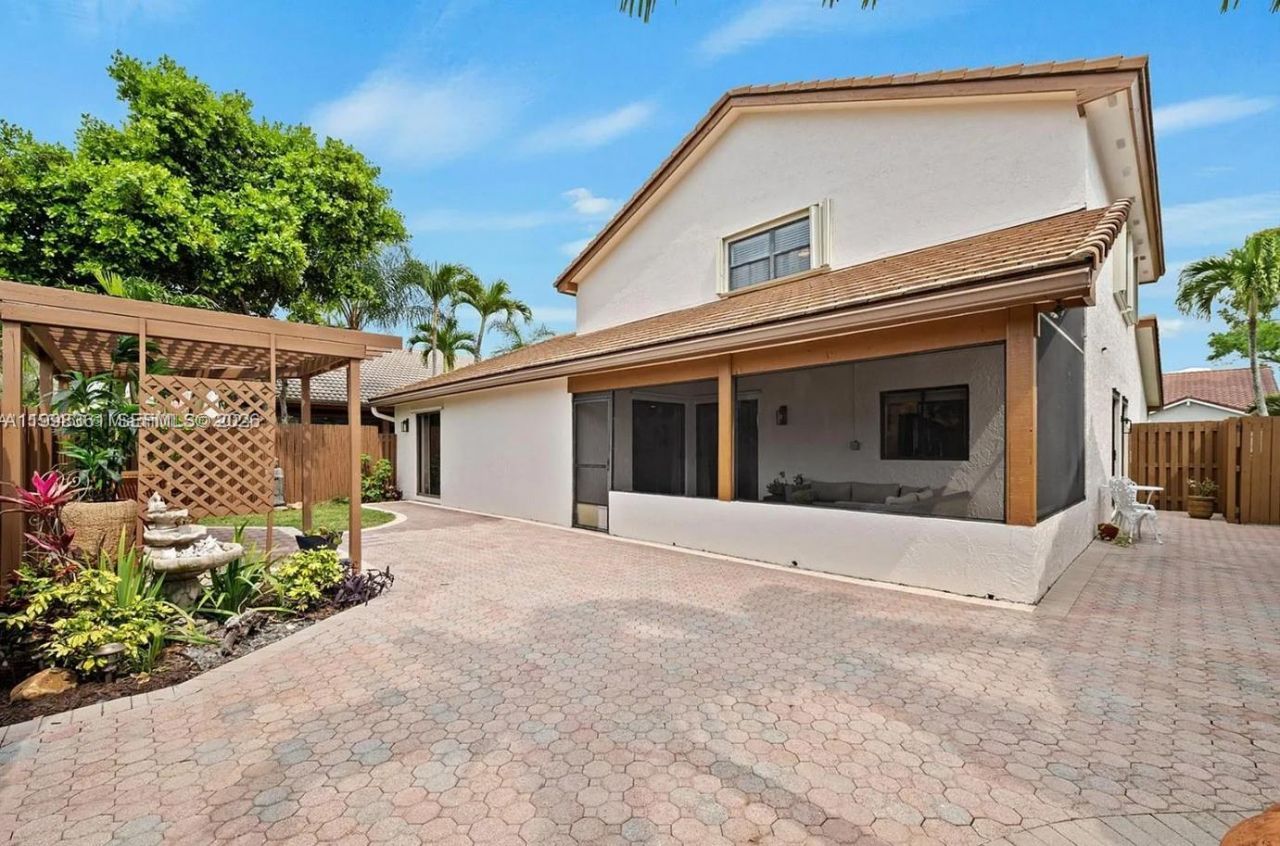 2089 Augusta, Unit n/a, Weston, FL 33326 Photo