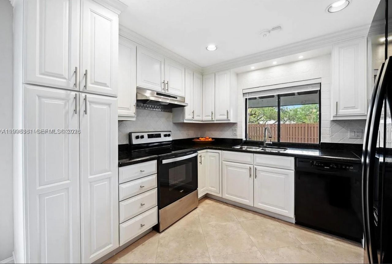 2089 Augusta, Unit n/a, Weston, FL 33326 Photo