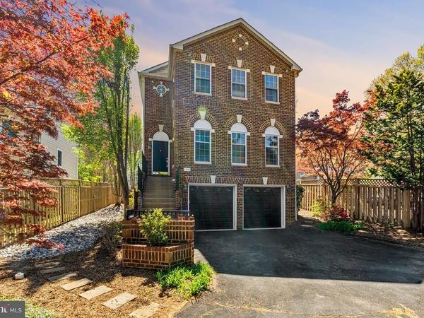 6925 OLD DOMINION DRIVE , MCLEAN, VA 22101