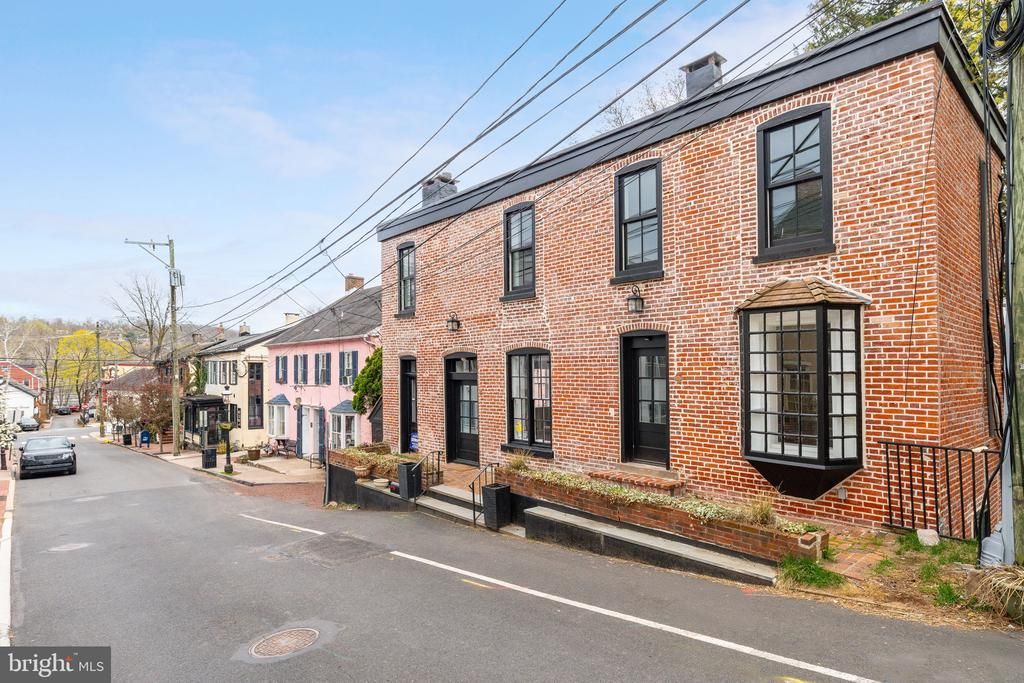 17 W Mechanic Street, Unit 1&2, New Hope, PA 18938 Main Photo