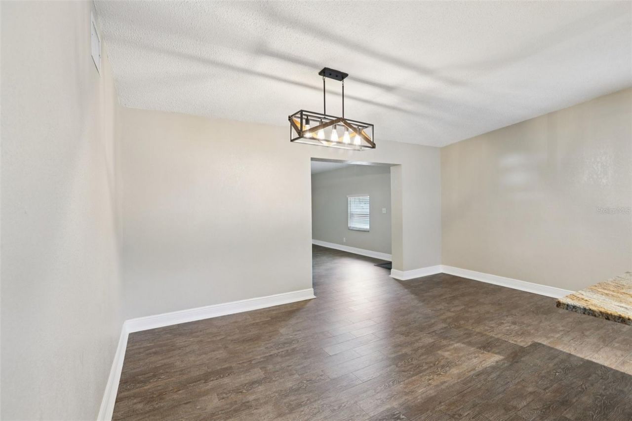 205 SE Jefferson Circle N, Saint Petersburg, FL 33703 Photo