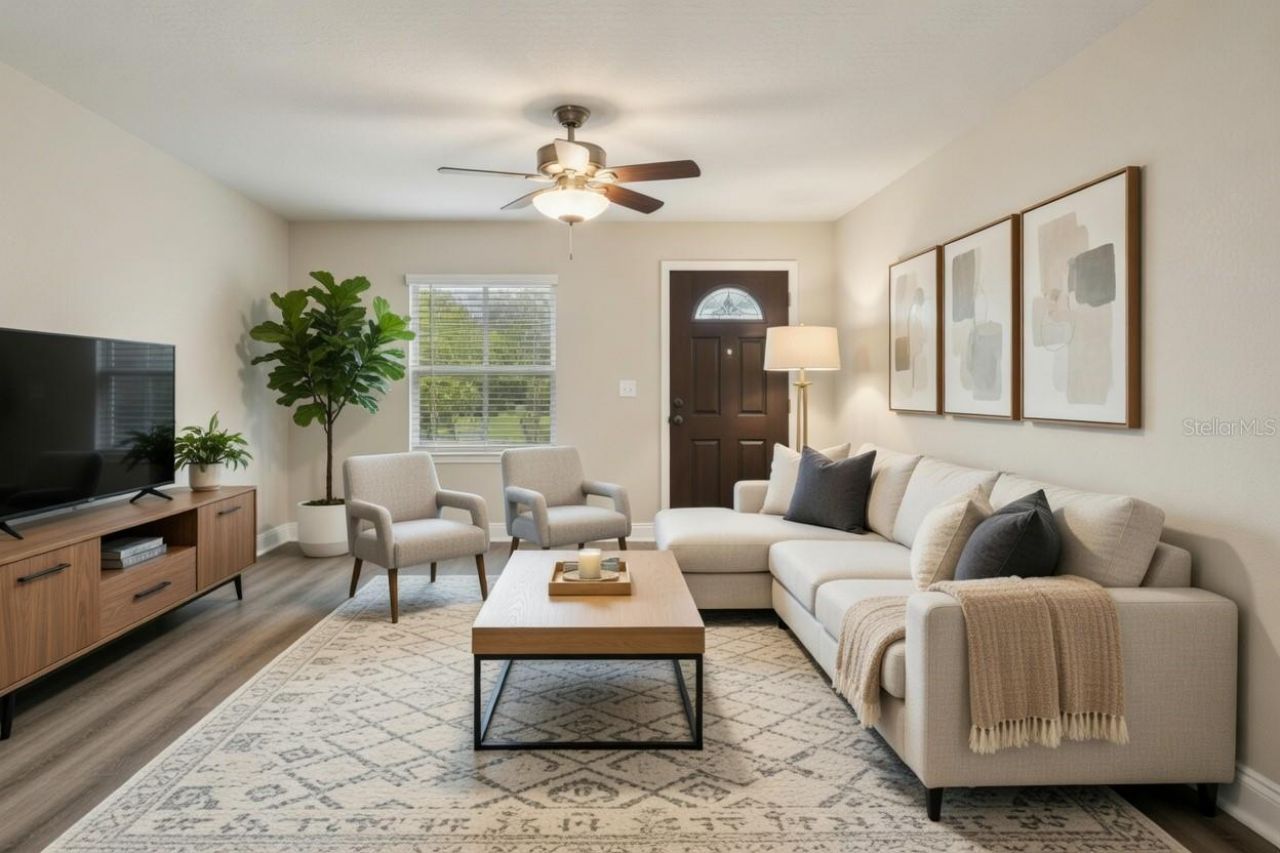 205 SE Jefferson Circle N, Saint Petersburg, FL 33703 Photo