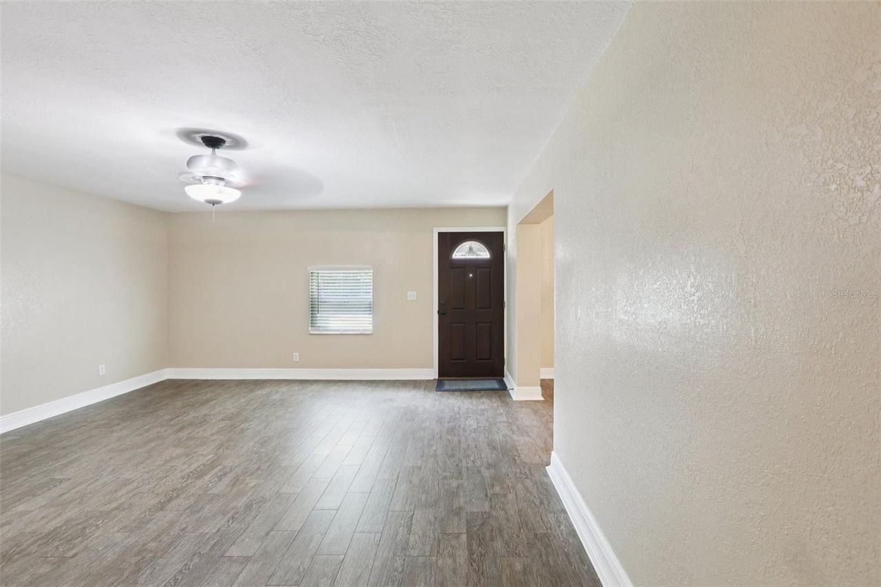 205 SE Jefferson Circle N, Saint Petersburg, FL 33703 Photo