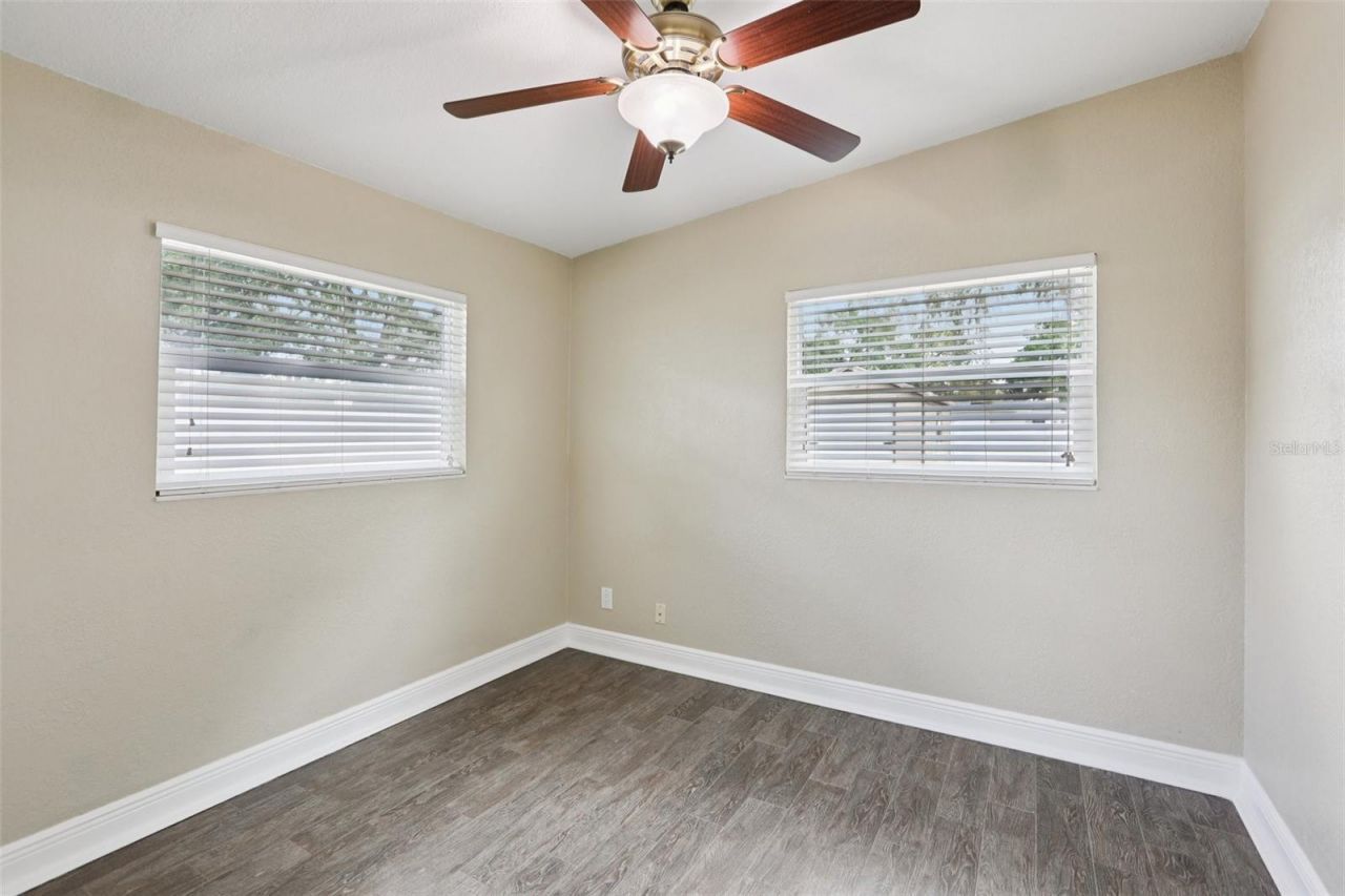 205 SE Jefferson Circle N, Saint Petersburg, FL 33703 Photo