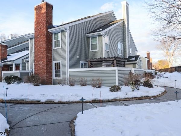 332 Greenbriar-Unit 8, Union, NJ 07083