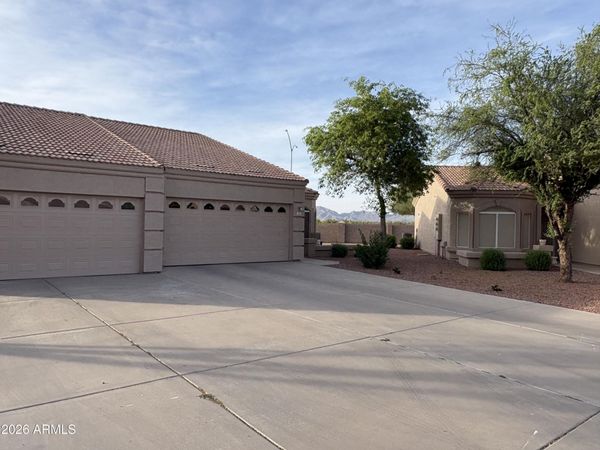 2101 S YELLOW WOOD, Unit 10, Mesa, AZ 85209