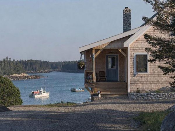 28 City Point Road, Vinalhaven, ME 04863