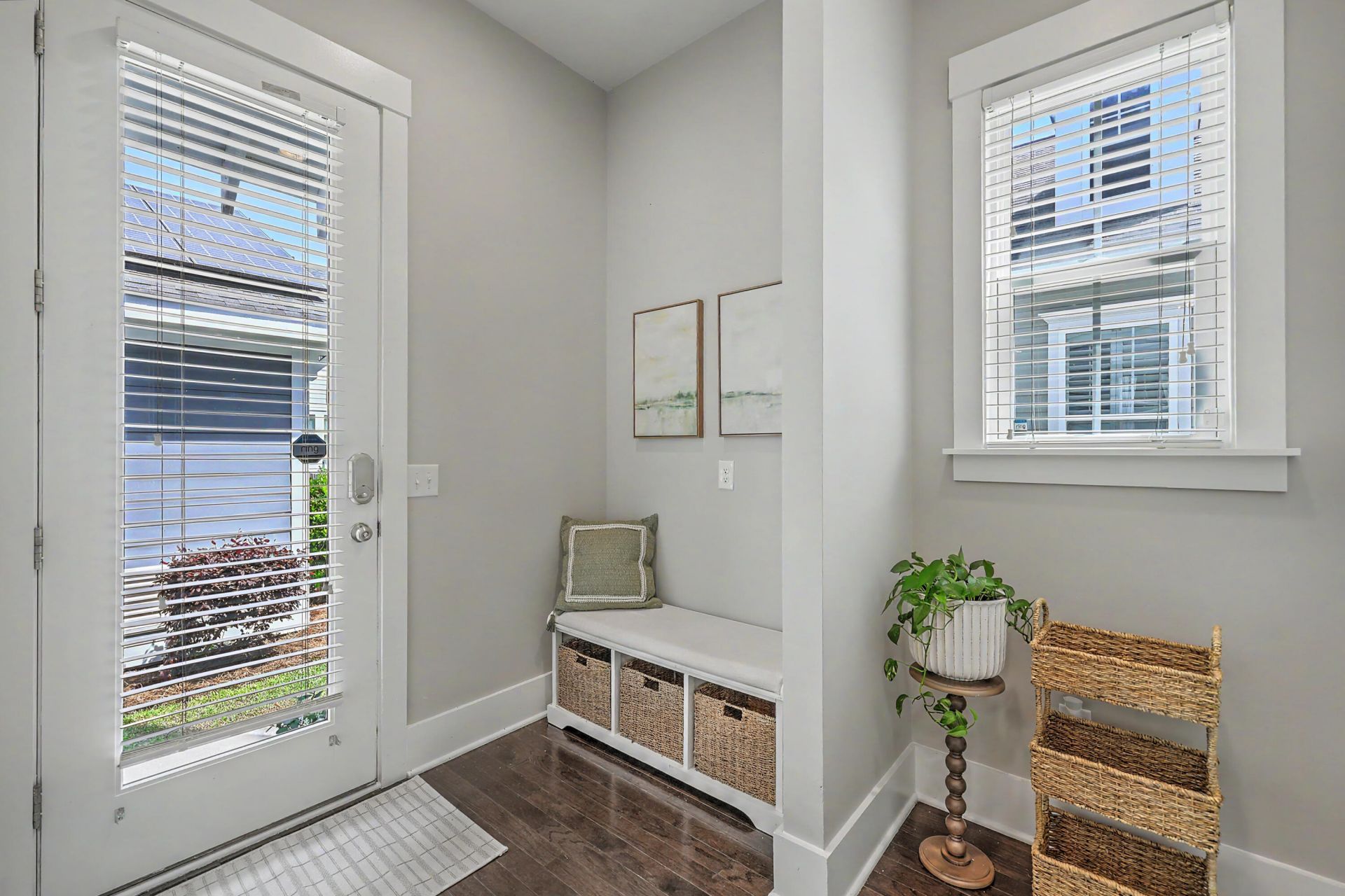 102 Ilderton Street Photo 17