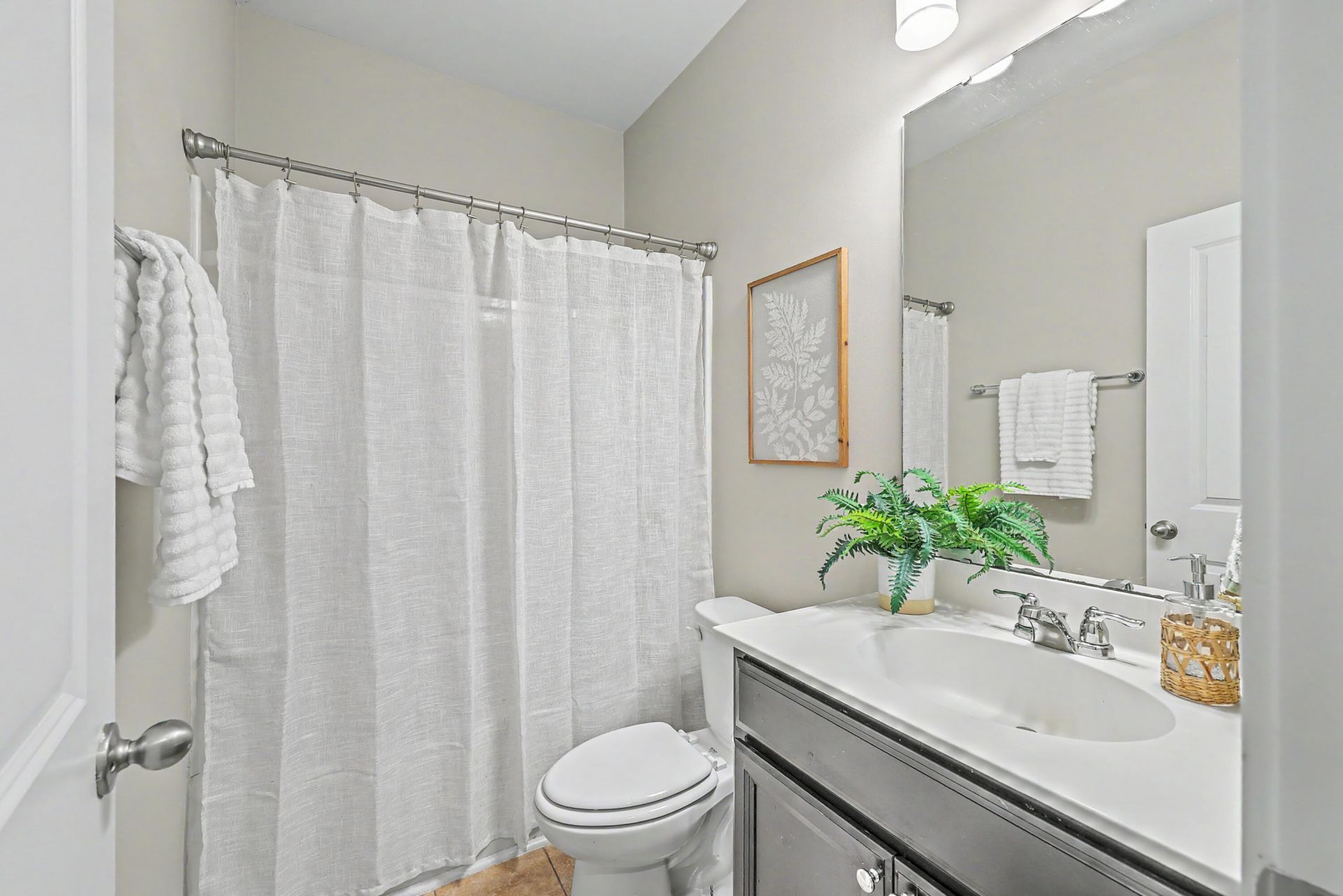 102 Ilderton Street Photo 33