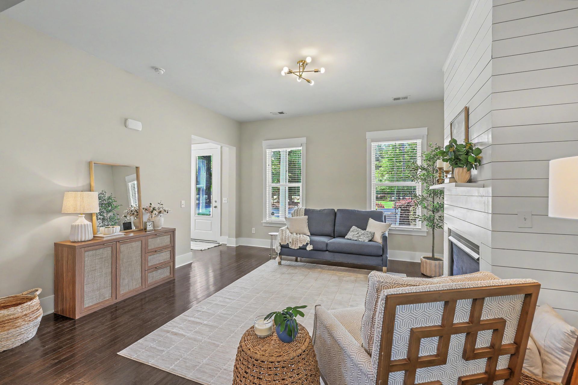 102 Ilderton Street Photo 7