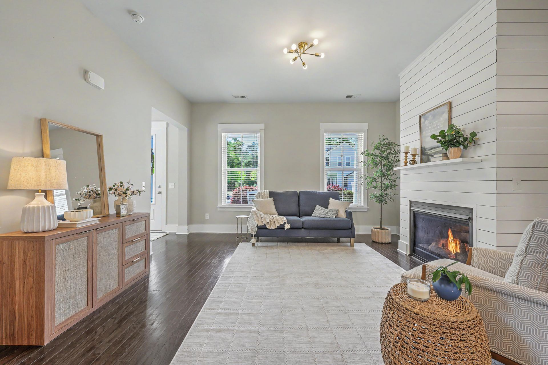 102 Ilderton Street Photo 9