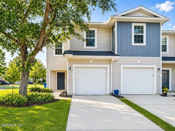 1527 BISCAYNE BAY Drive, Jacksonville, FL 32218