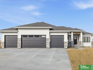 10953 S 101st Street, Papillion, NE 68046