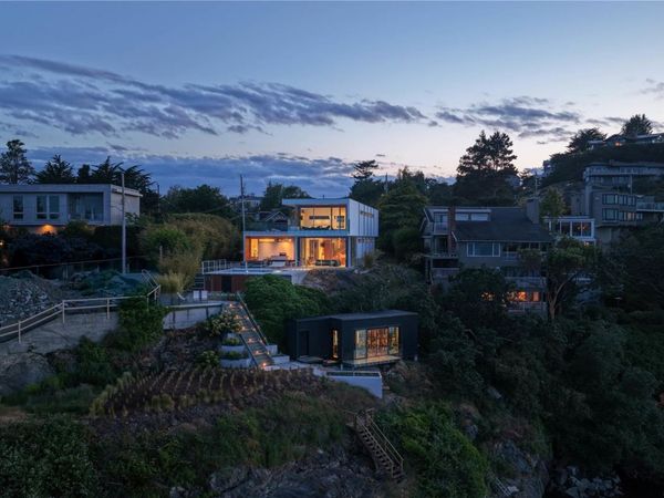 295 King George Terr, Oak Bay, BC V8S 2J8