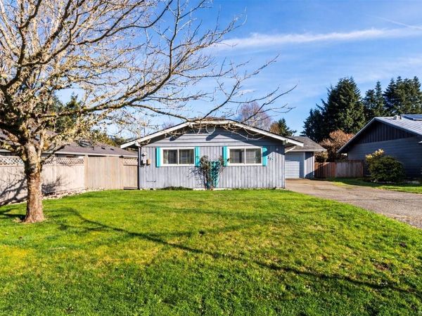 6525 Country Rd, Sooke, BC V9Z 0W9