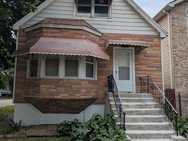 8601 S Kingston Avenue , Chicago, IL 60617