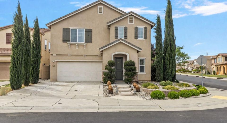 9848 Porto Bay Dr, Elk Grove, CA 95757 Photo