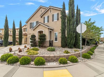 9848 Porto Bay Dr, Elk Grove, CA 95757 Photo