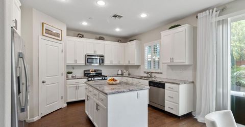 9848 Porto Bay Dr, Elk Grove, CA 95757 Photo