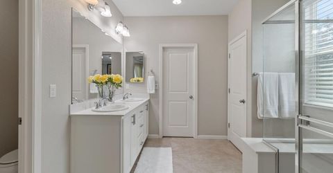 9848 Porto Bay Dr, Elk Grove, CA 95757 Photo